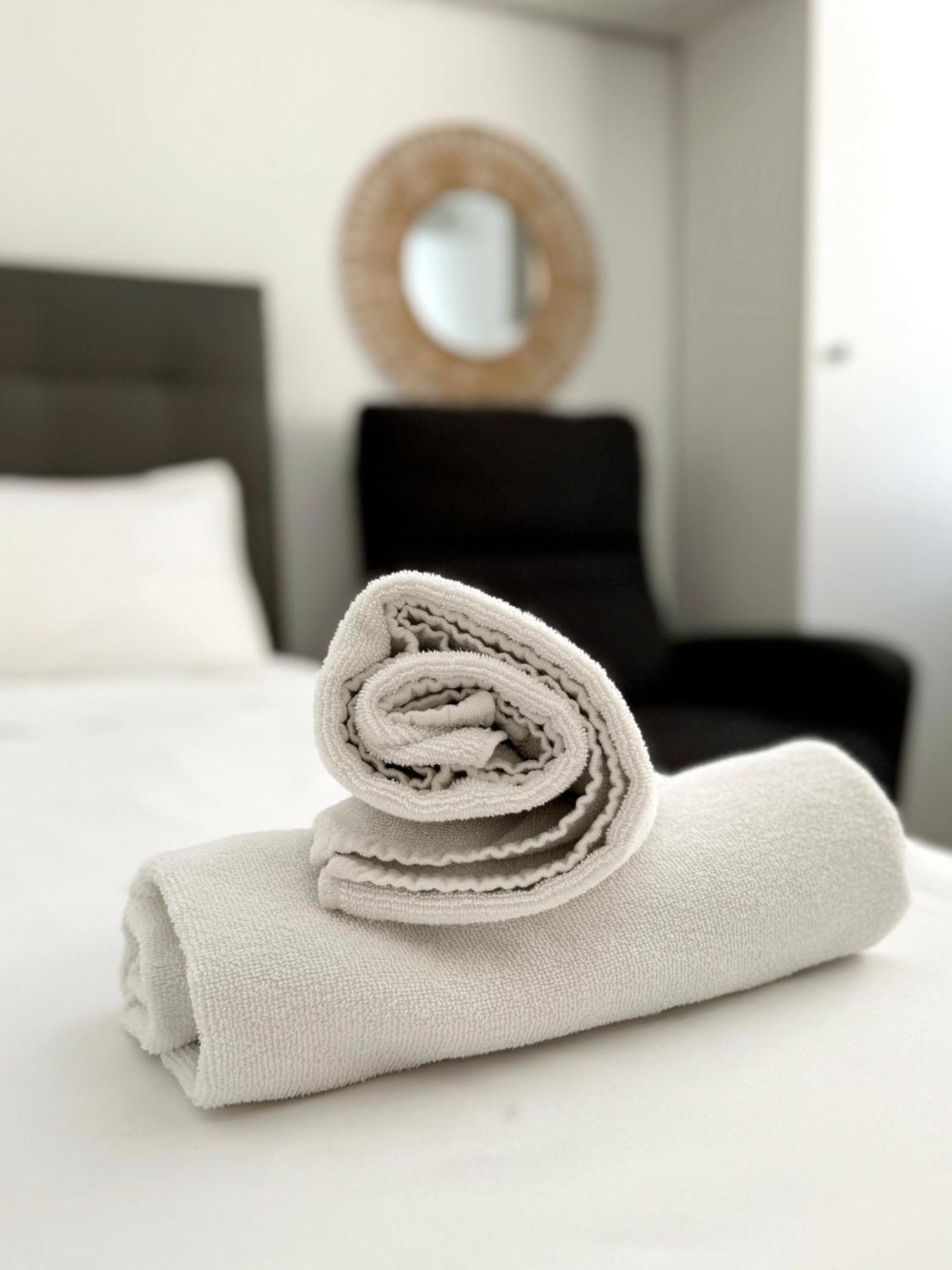 Stylish City Centre Studio - Grand Central House Gibraltar Luaran gambar