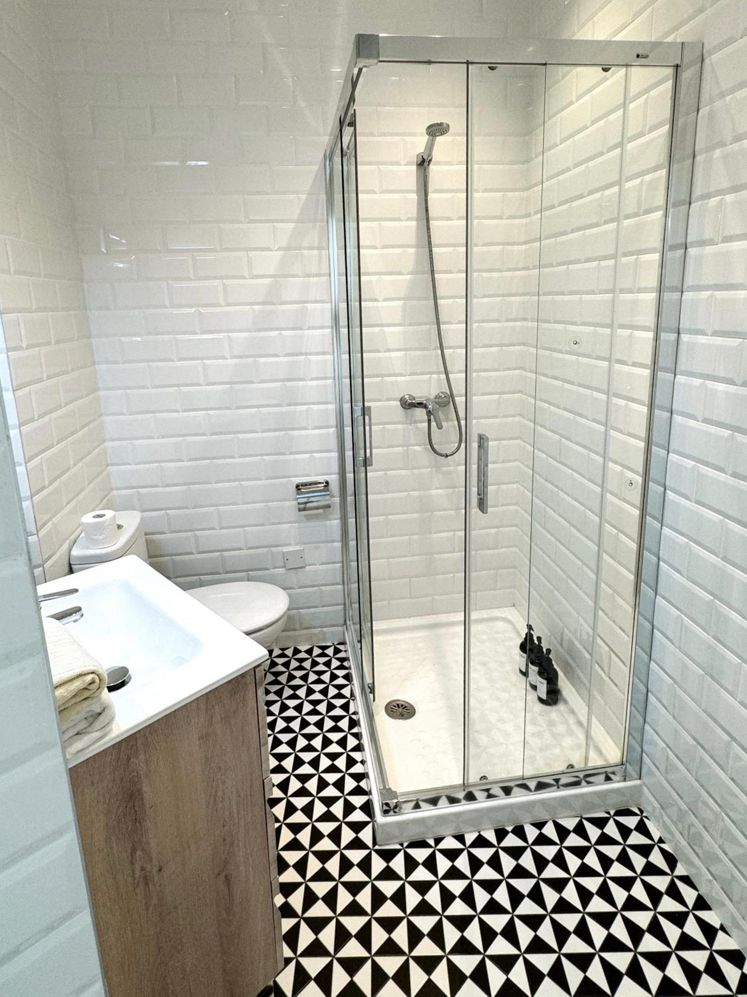 Stylish City Centre Studio - Grand Central House Gibraltar Luaran gambar